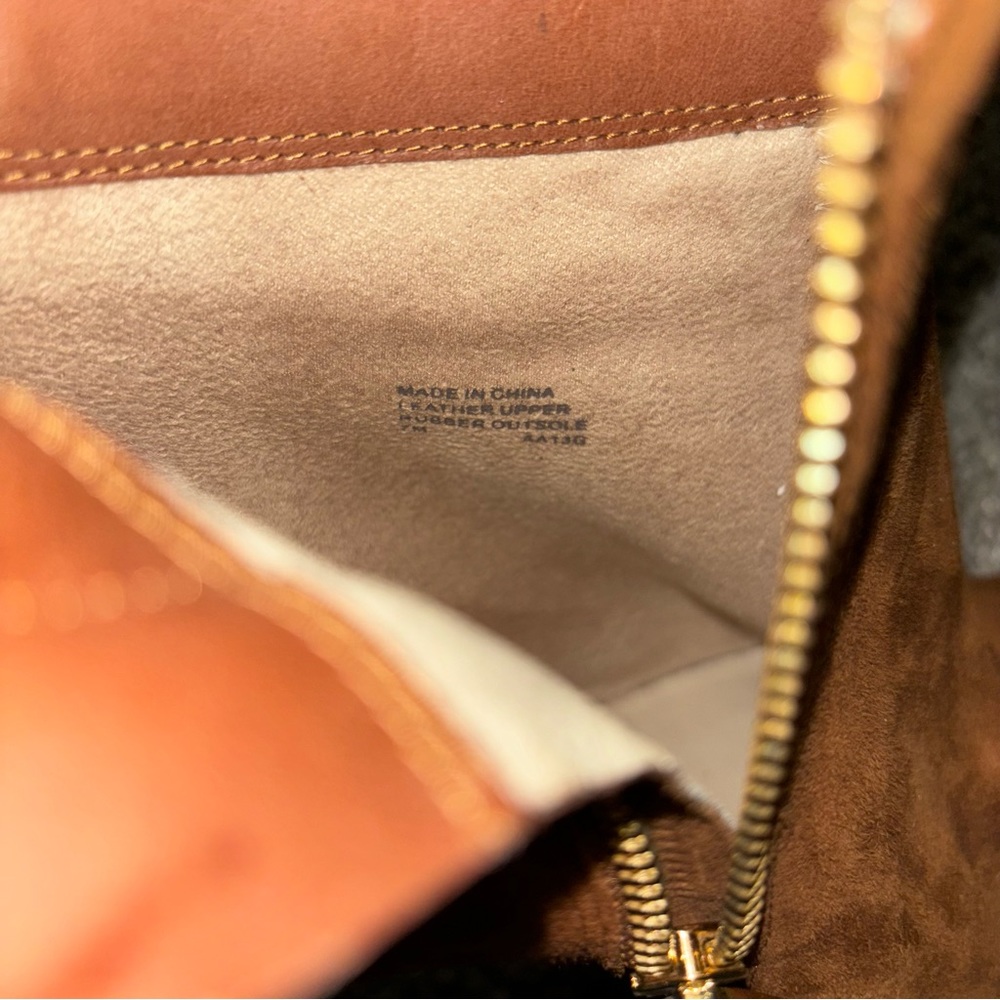 ••• SOLD ••• Michael Kors Brown Suede “Haven” Booties Size 7 - Picture 5 of 6